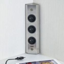 Bloc 3 prises d'angle + 1 USB spécialement étudié pour un montage avec retour de plan de travail - finition inox brossé