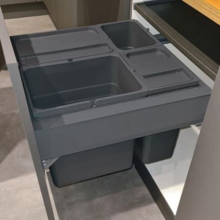 Set poubelles suspendues...