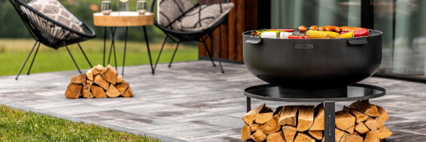 Cook King installe son foyer chez Quai 702 : l’art européen du brasero et du feu d’extérieur