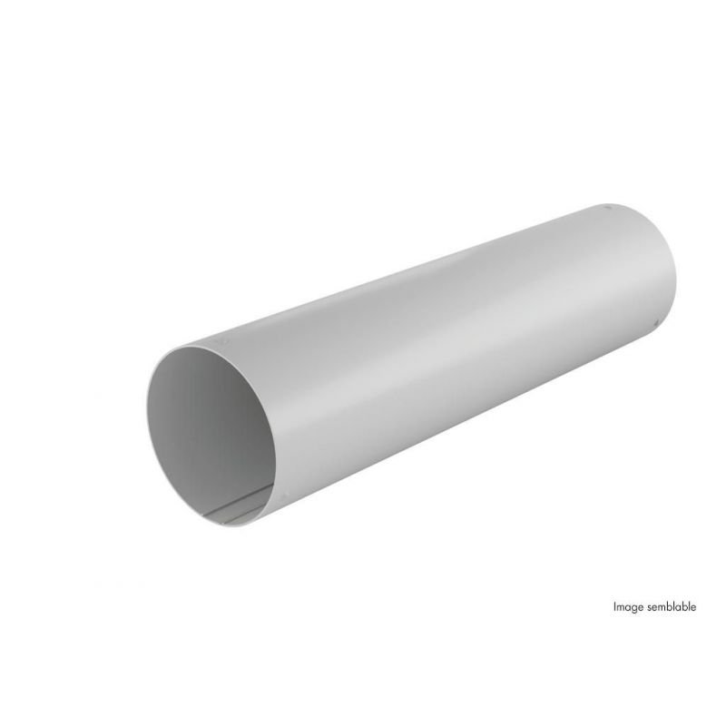 Conduit rond en PVC blanc ouvert d’un côté, posé en diagonale.